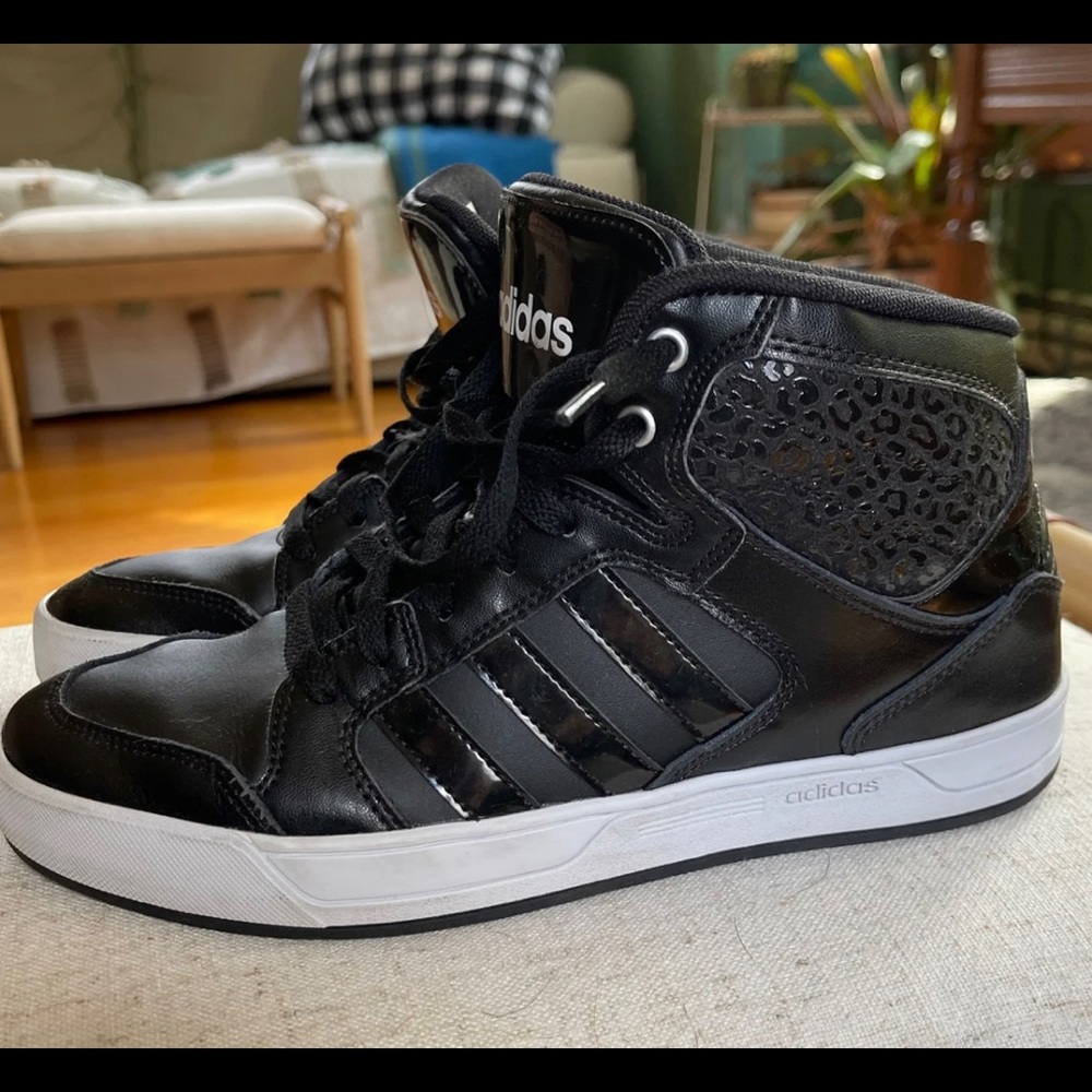 ANIMAL PRINT ADIDAS HIGH TOPS